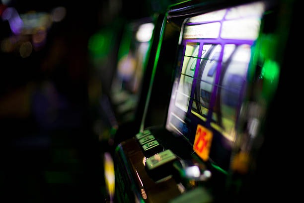 helompo login platform interface showing sportsbook, live casino, and slots