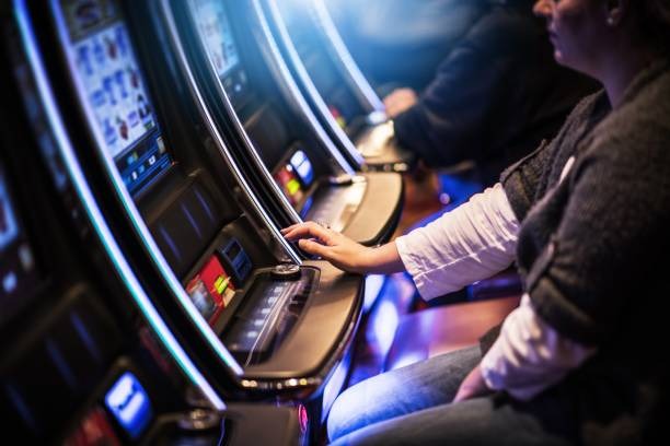 Dragon Tiger Live dealer studio with multiple camera angles